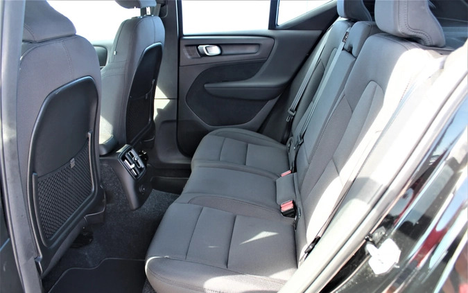 Volvo XC 40 cena 139900 przebieg: 32000, rok produkcji 2021 z Wleń małe 596